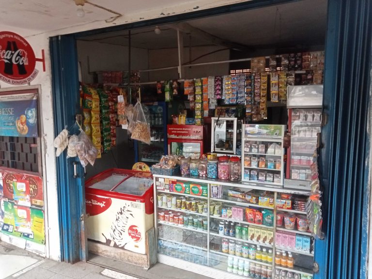 Strategi Distribusi Material POSM yang Efisien untuk Retail FMCG melalui Pemberdayaan Lokal